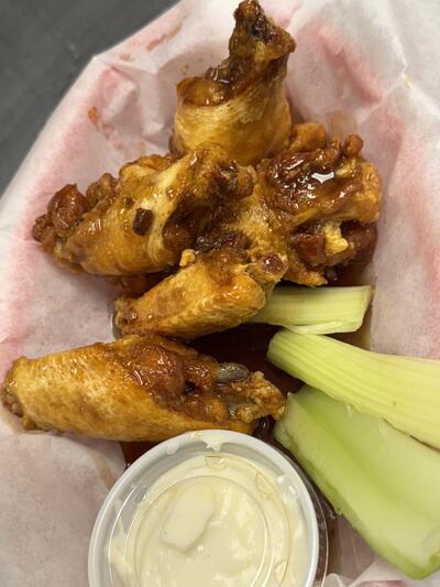 Wings with celery and ranch